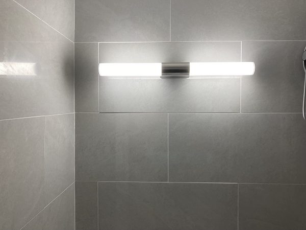 Lampada da Bagno per Specchio 12W, 60cm Applique Specchio Bagno IP44, Luce Specchio Bagno Tubolare Moderno, 780 Lumen, Bianca Fredda 5500K - immagine 2