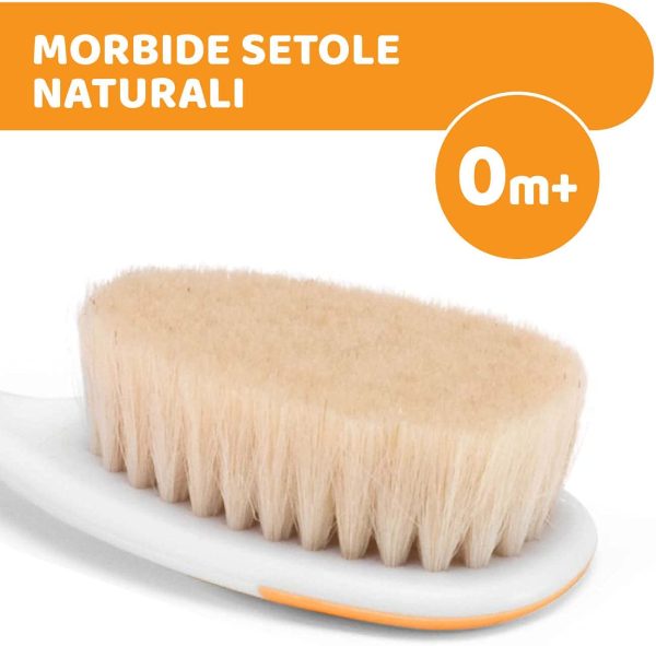 Chicco Set Spazzola e Pettine Capelli per Bambini, Spazzola Neonati con Morbide Setole Naturali, Pettine con Punte Arrotondate, Impugnatura Antiscivolo - Accessori Neonato 0+ Mesi, Arancione