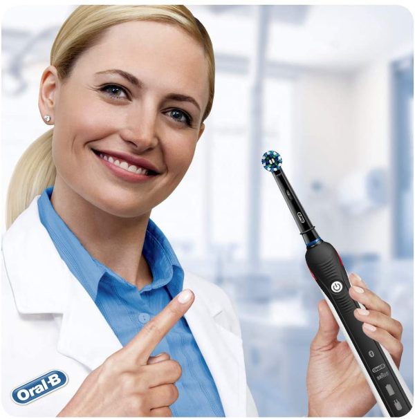 Oral-B Smart 4 4500 Spazzolino Elettrico Testine Oral B Cross Action, Dentifricio Incluso, 2 Testine, Azione Sbiancante Denti, Batteria Litio, Idea Regalo, Black Special Edition