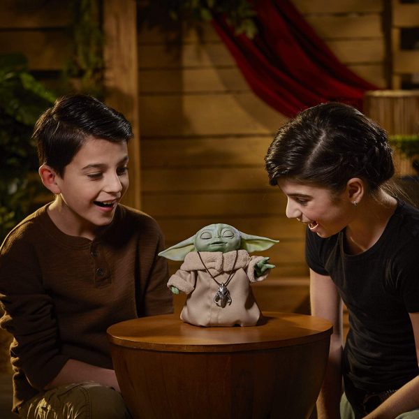 Hasbro Star Wars - The Child Animatronic Edition, Giocattolo con Oltre 25 Combinazioni di Suoni e movimenti, conosciuto Anche Come Baby Yoda, Serie Disney+ The Mandalorian, Multicolore, taglia unica - immagine 3