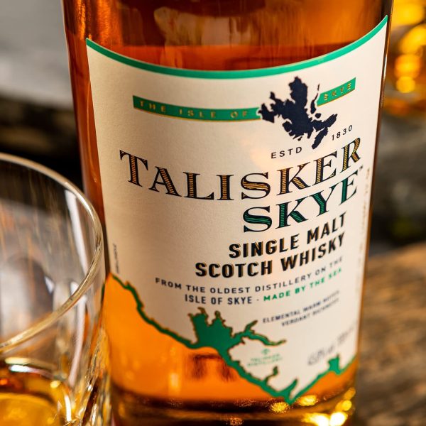 Talisker Skye Single Malt Scotch Whisky, 700 ml (La confezione pu?? variare) - immagine 2