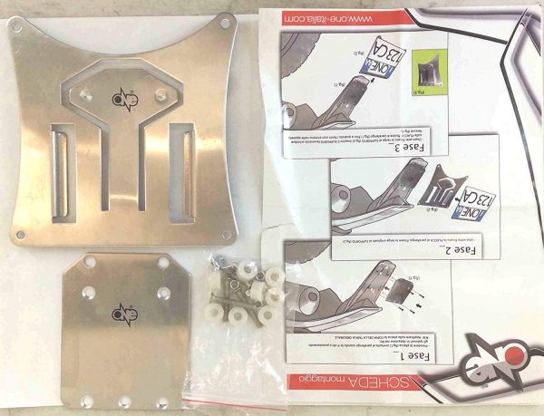 ONE by CAMAMOTO Portatarga Moto Enduro Motard Supermotard con Faro Stop Posizione Omologato Regolabile Click-Clack - immagine 4