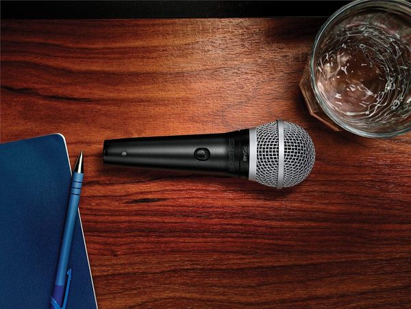 Shure Pga48 - Microfono Dinamico Per Voce Con Pattern Polare A Cardioide, Completo Di Cavo Xlr-Qtr & Tiger Music Mca 68 Bk Supporto Microfono Con Giraffa E Morsetto,