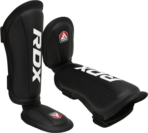 RDX Paratibia Kick Boxing Muay Thai, Approvato da SMMAF, Maya Hide Pelle Protettivo Paratibie, Parastinchi Piedi Protezione Shin Guard per MMA Allenamento Sparring Arti Marziali Boxe Karat?? BJJ, Uomo - immagine 2