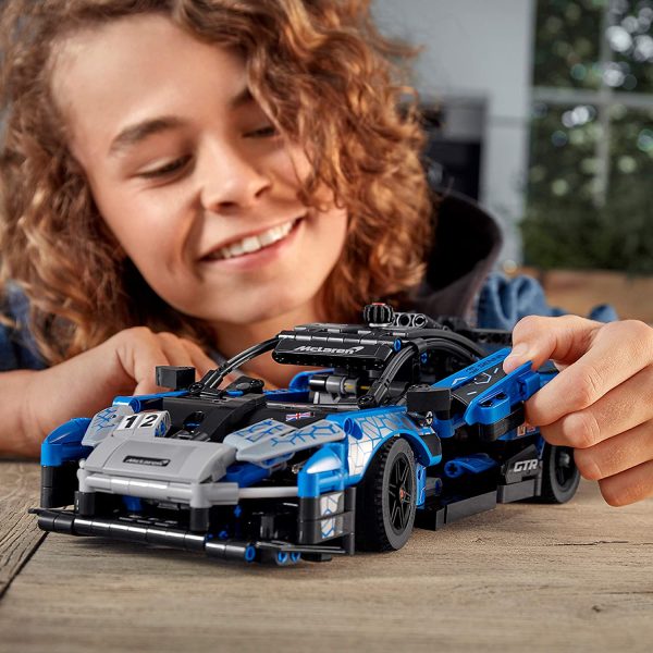 LEGO Technic McLaren Senna GTR, Auto da Corsa da Collezione, Modello da Costruire, Macchina Giocattolo, Idea Regalo per Bambini dai 10 Anni, 42123 - immagine 2