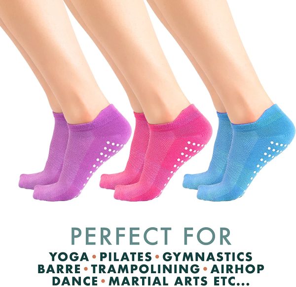 All Things Accessory 3 x Paia di Calze Anti-Scivolo Yoga Pilates Arti Marziali Fitness Danza Barre, Antiscivolo, Calze con Grip Senza Dita Prevenzione Caduta, Sox EU 37-42 - immagine 3