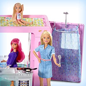 Barbie Camper dei Sogni 3 in 1Playset con 3 Veicoli e 50 Accessori