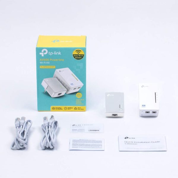 TL-WPA4220 Kit Powerline WiFi, AV600 Mbps su Powerline, 300 Mbps su WiFi 2.4 GHz, 2 Porte Ethernet, Plug and Play, WiFi Clone, HomePlug AV (Kit Contiene 1 Ricevitore e 1 Extender) - immagine 3