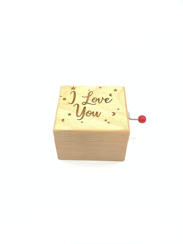 Carillon in legno con inciso I love you. Melodia: La vie en rose. - immagine 3