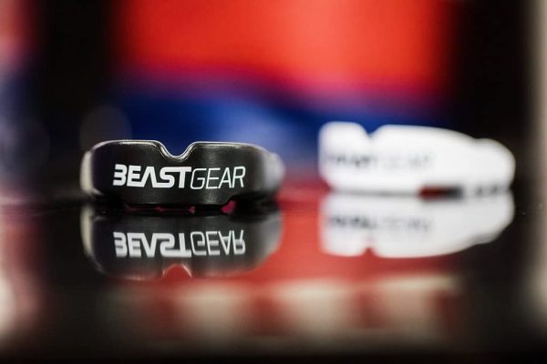 Beast Gear Paradenti Boxe - Mouthguard Professionale per Rugby, Football Americano, Kick Boxing, Muay Thai, Karate e MMA - Protezioni per Pugilato