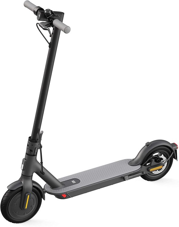 Xiaomi Mi Electric Scooter Essential, Monopattino Elettrico, Versione Amazon con Lucchetto Incluso, 20 Km di Autonomia, Velocità fino a 20 Km/h, Sistema KERS e freni a disco, Nero, Versione Italiana - immagine 4