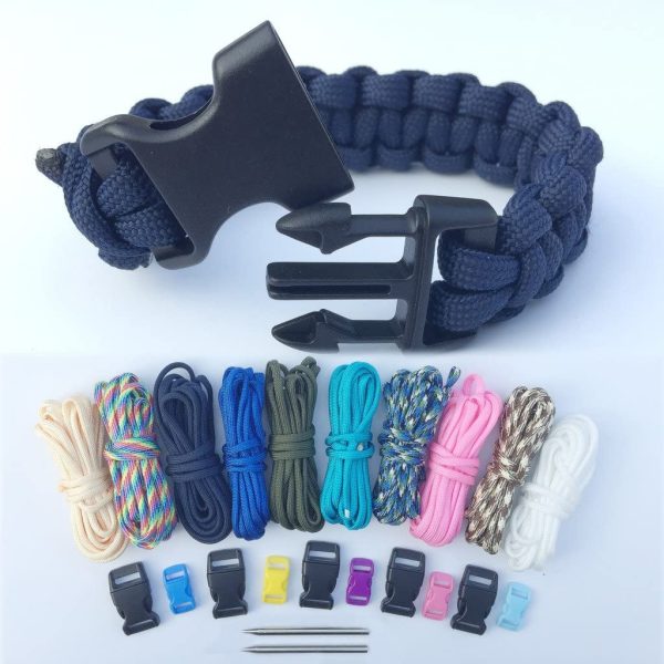 Paracord braccialetto kit, Bliqniq 25pcs parachute corde Survival Kit Starter di fuoco Whistle 10 nodi per Paracord/ 2 aghi da produzione per Paracord in Acciaio INOX per camminare campeggio emergenza