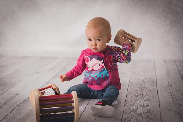 Baby Roller in Legno Arcobaleno de 9 cm x 13 cm, Cilindro con Palline per Gattonare, Giochi Montessoriani + 6 mesi - immagine 2