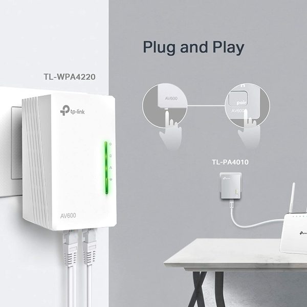 TL-WPA4220 Kit Powerline WiFi, AV600 Mbps su Powerline, 300 Mbps su WiFi 2.4 GHz, 2 Porte Ethernet, Plug and Play, WiFi Clone, HomePlug AV (Kit Contiene 1 Ricevitore e 1 Extender) - immagine 5