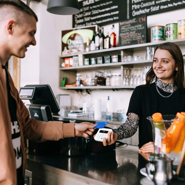 Lettore di carte SumUp Air per pagamenti con carta di debito, credito, Apple Pay, Google Pay. Dispositivo portatile contactless - avvicina soltanto la carta, il telefono o in modalit?? Chip & Pin - immagine 4