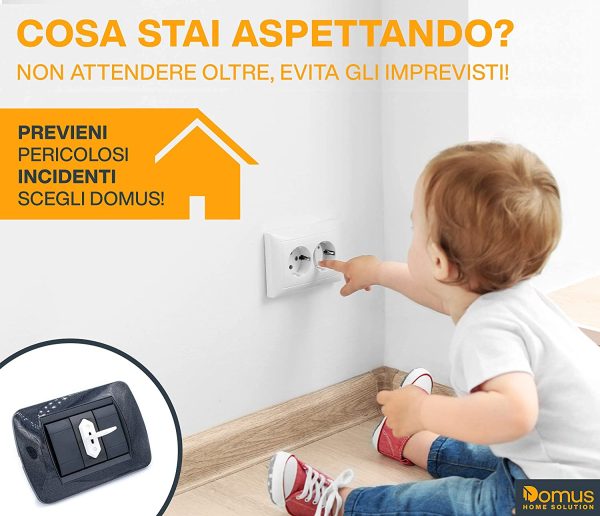 DOMUS? Copriprese per Bambini, 20 Copri Prese Elettriche Universali Italiane e Schuko, Tappi Copripresa di Sicurezza Casa con 2 Chiavi (Bianco)